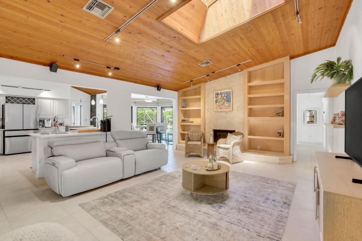 2903 Banyan Boulevard, Boca Raton FL 33431