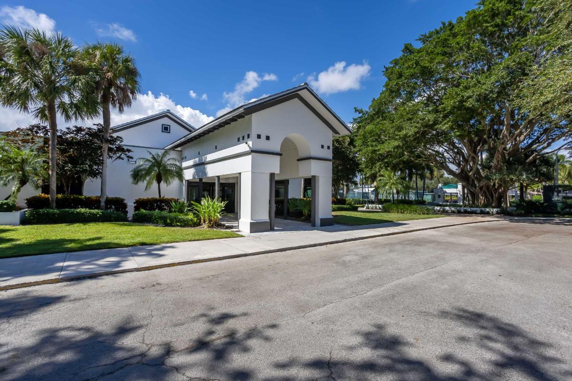 2903 Banyan Boulevard, Boca Raton FL 33431
