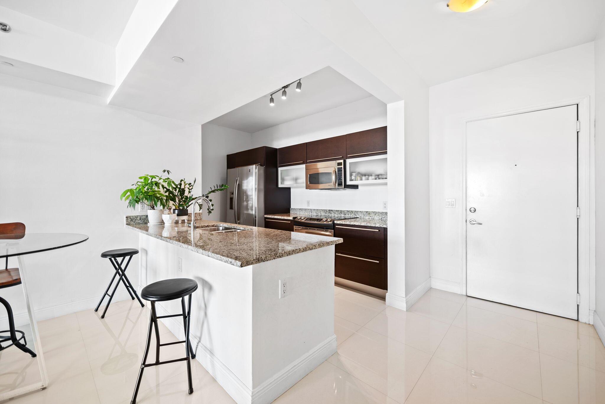 951 Brickell Avenue #400, Miami FL 33131