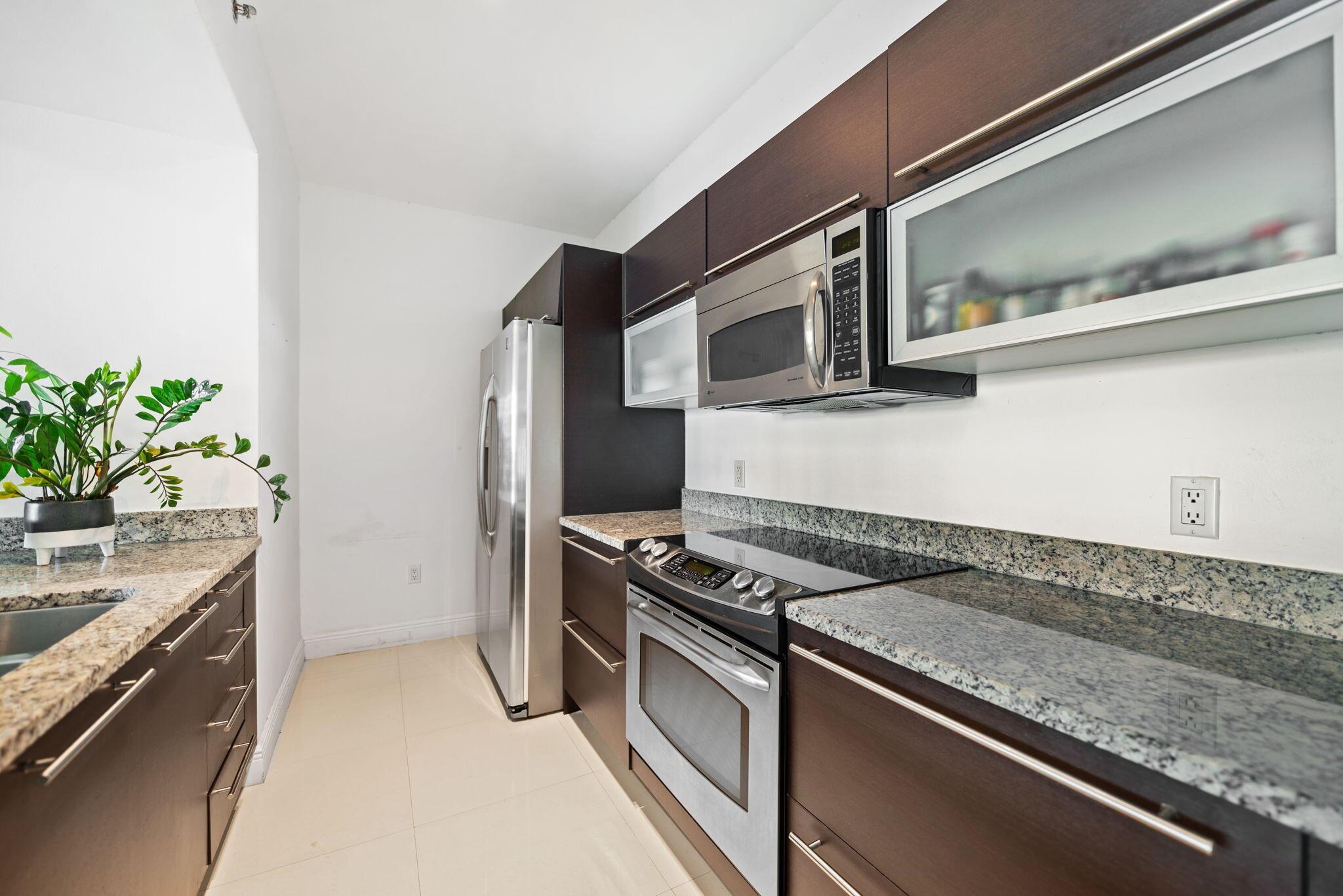 951 Brickell Avenue #400, Miami FL 33131
