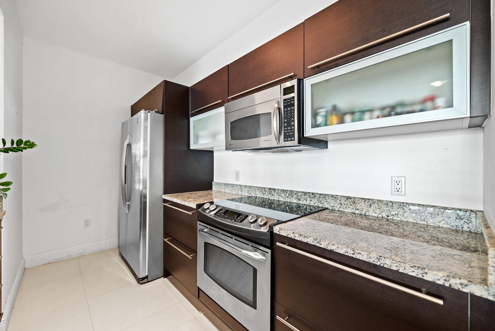 951 Brickell Avenue #400, Miami FL 33131