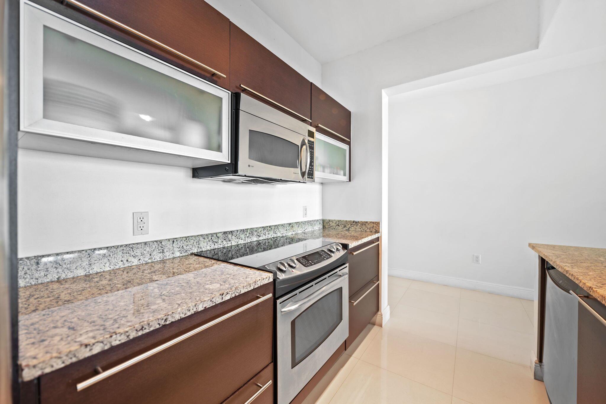 951 Brickell Avenue #400, Miami FL 33131