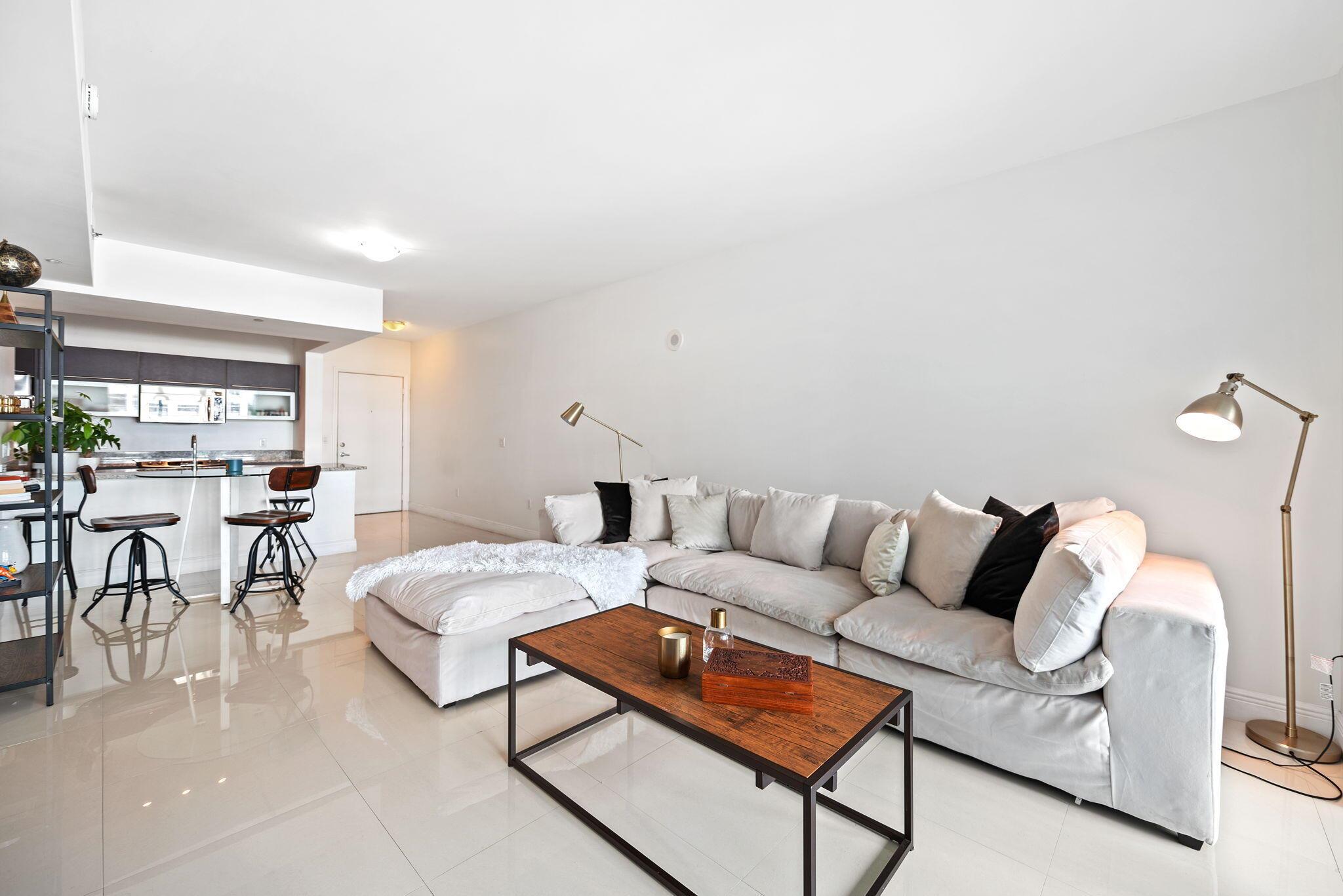 951 Brickell Avenue #400, Miami FL 33131