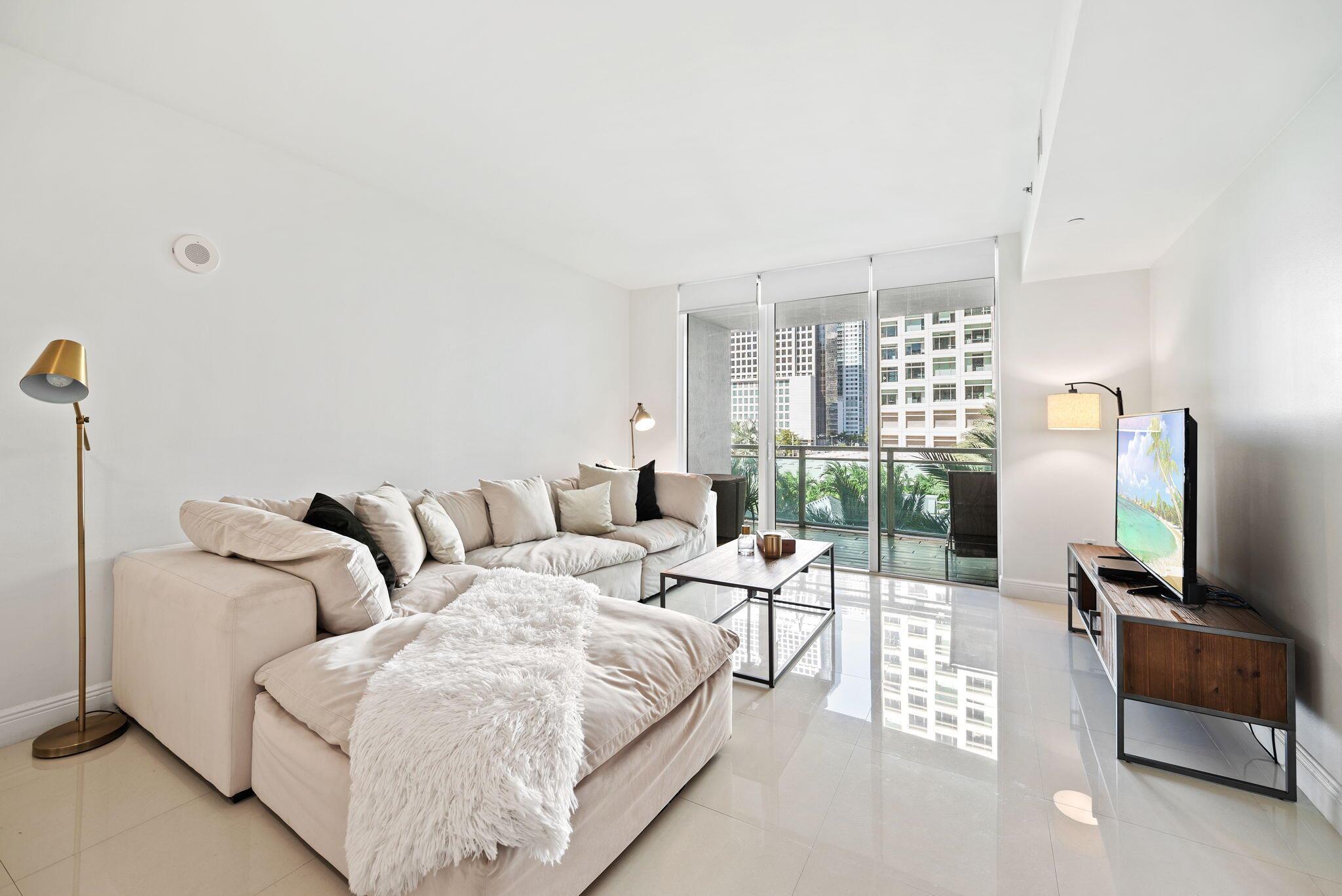 951 Brickell Avenue #400, Miami FL 33131
