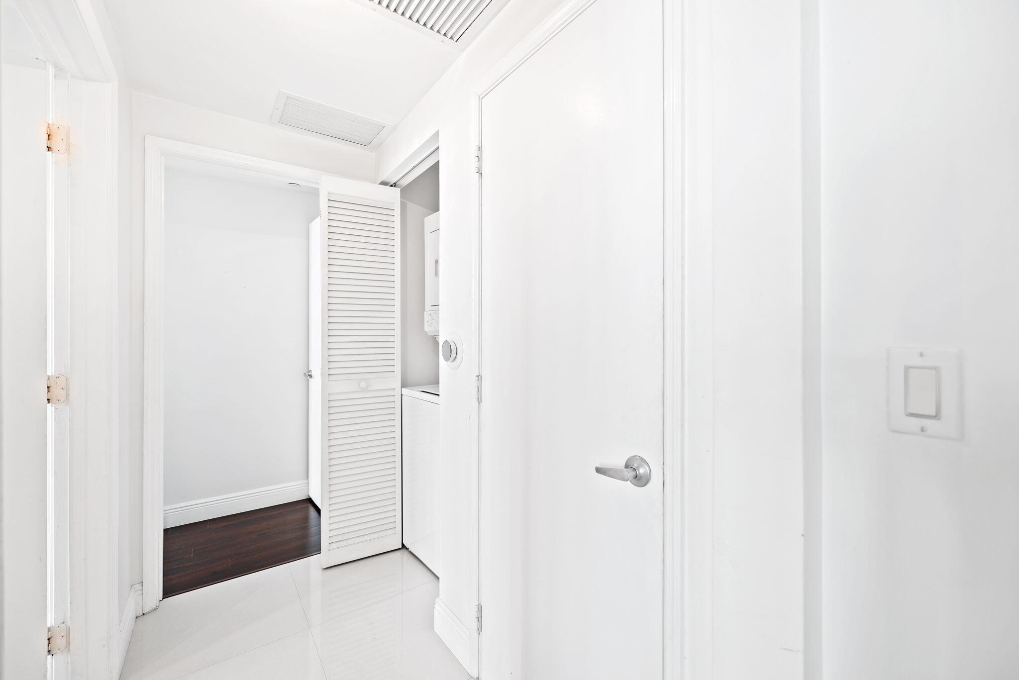 951 Brickell Avenue #400, Miami FL 33131