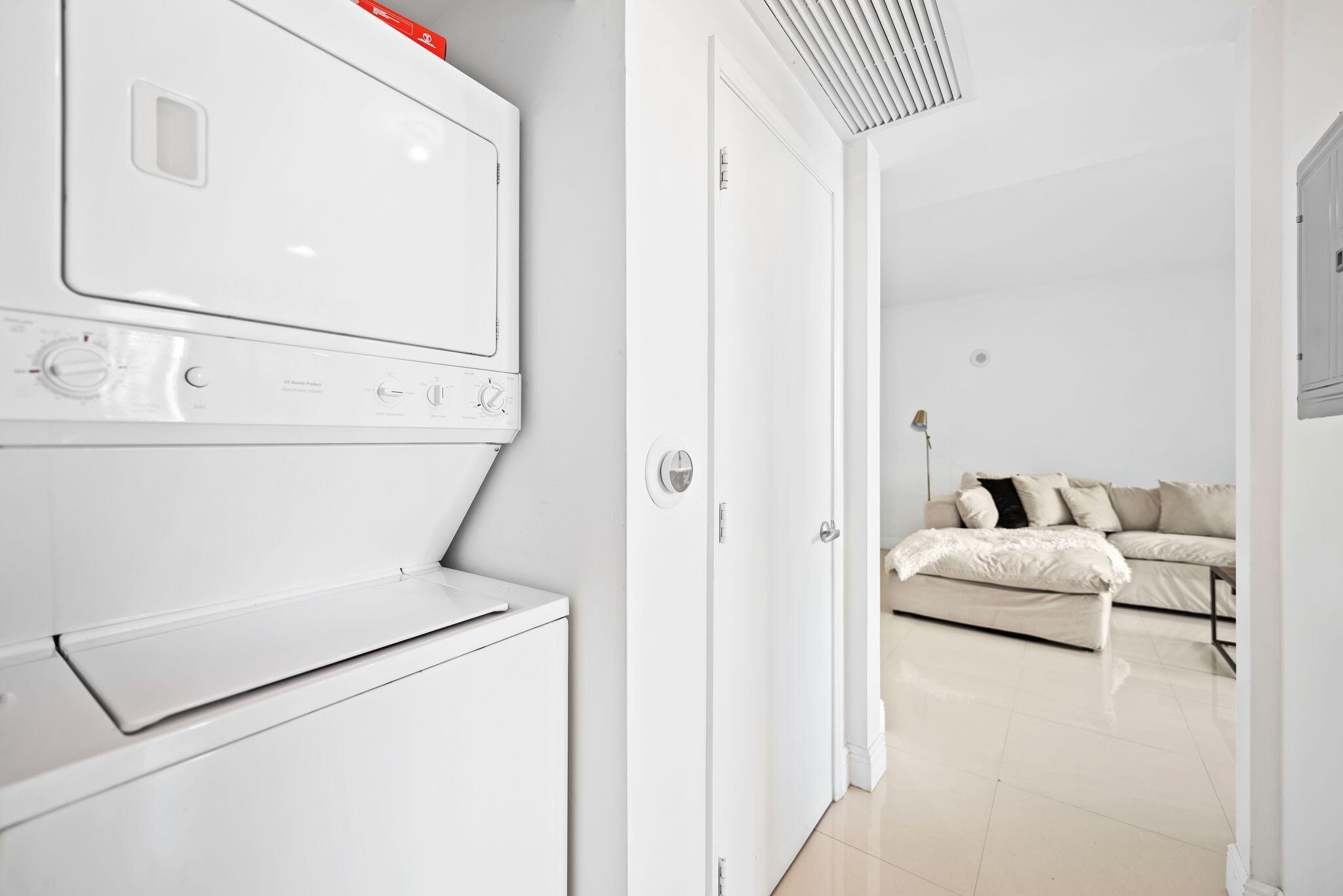 951 Brickell Avenue #400, Miami FL 33131