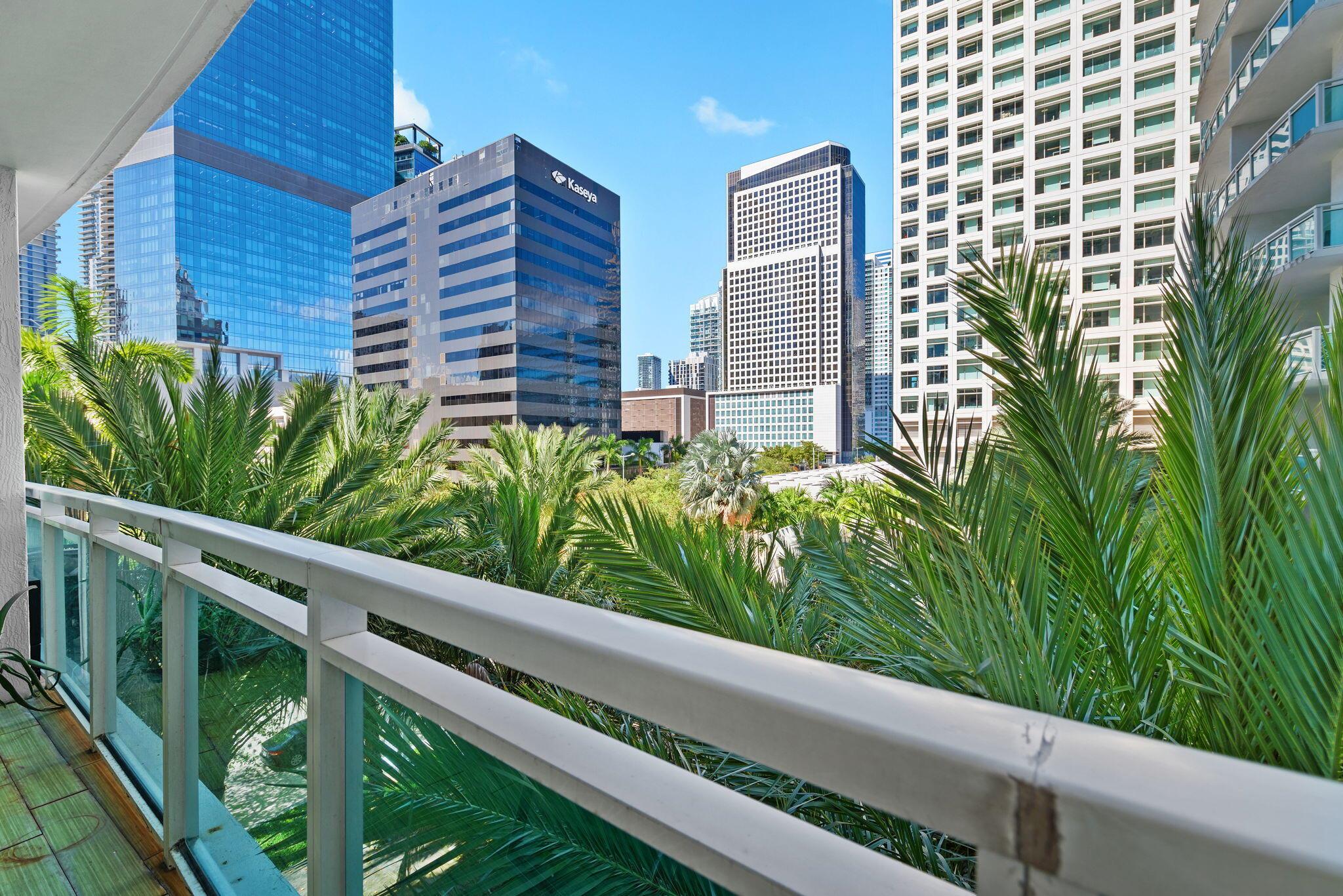 951 Brickell Avenue #400, Miami FL 33131