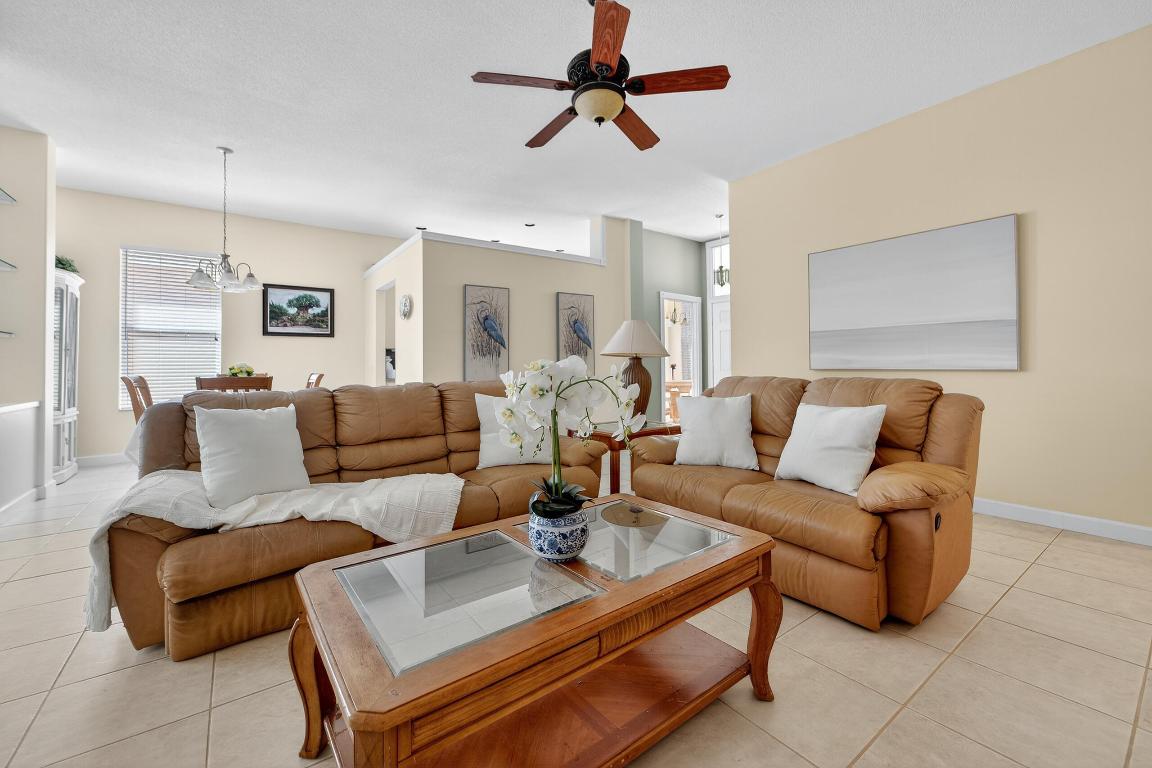 162 E Hampton, Jupiter FL 33458