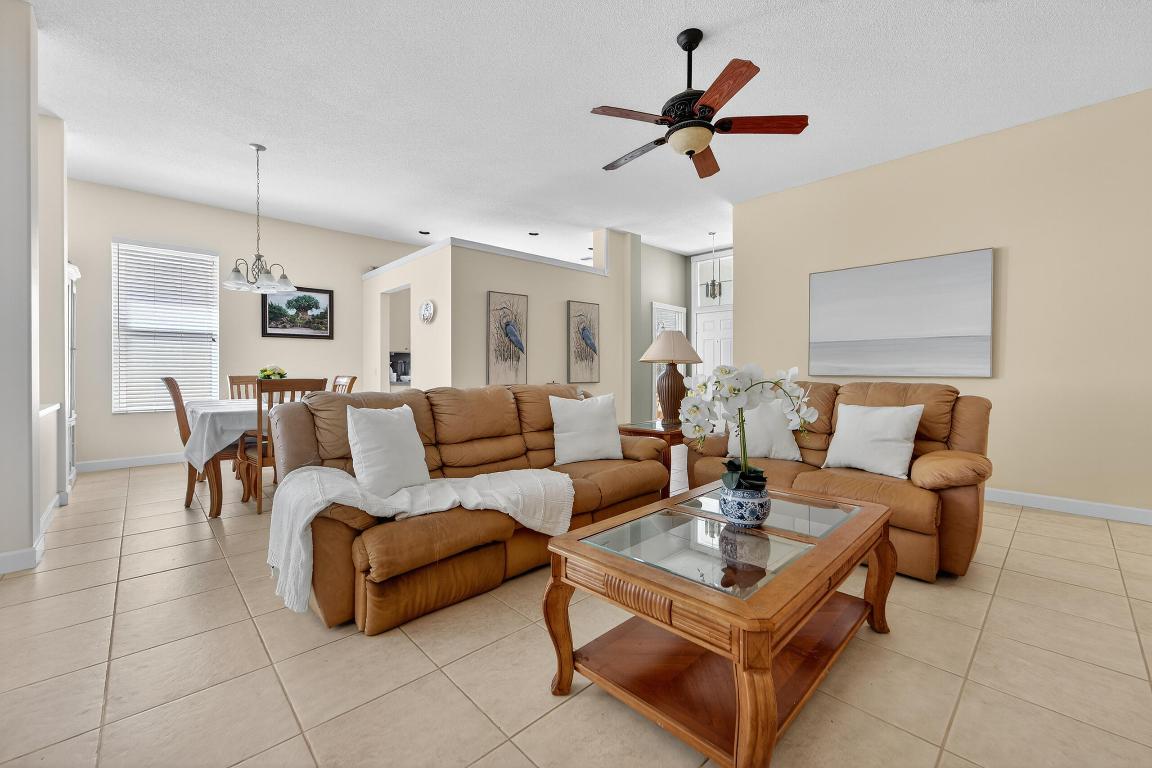 162 E Hampton, Jupiter FL 33458