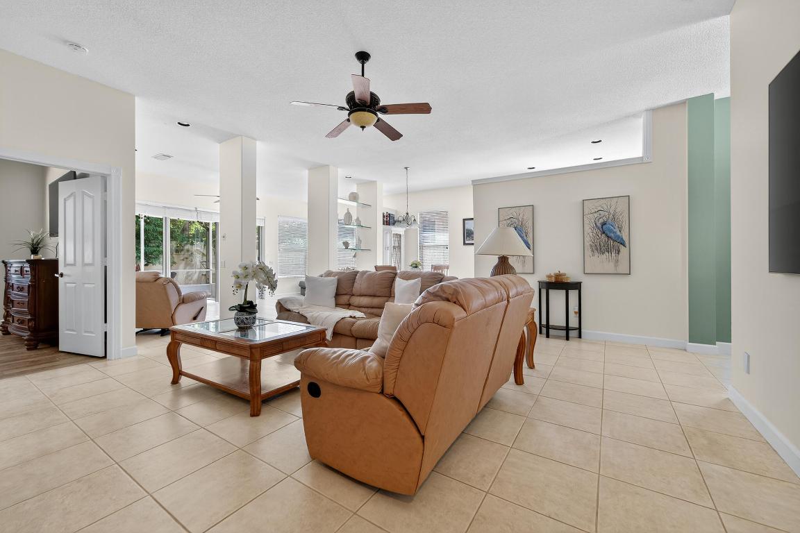 162 E Hampton, Jupiter FL 33458