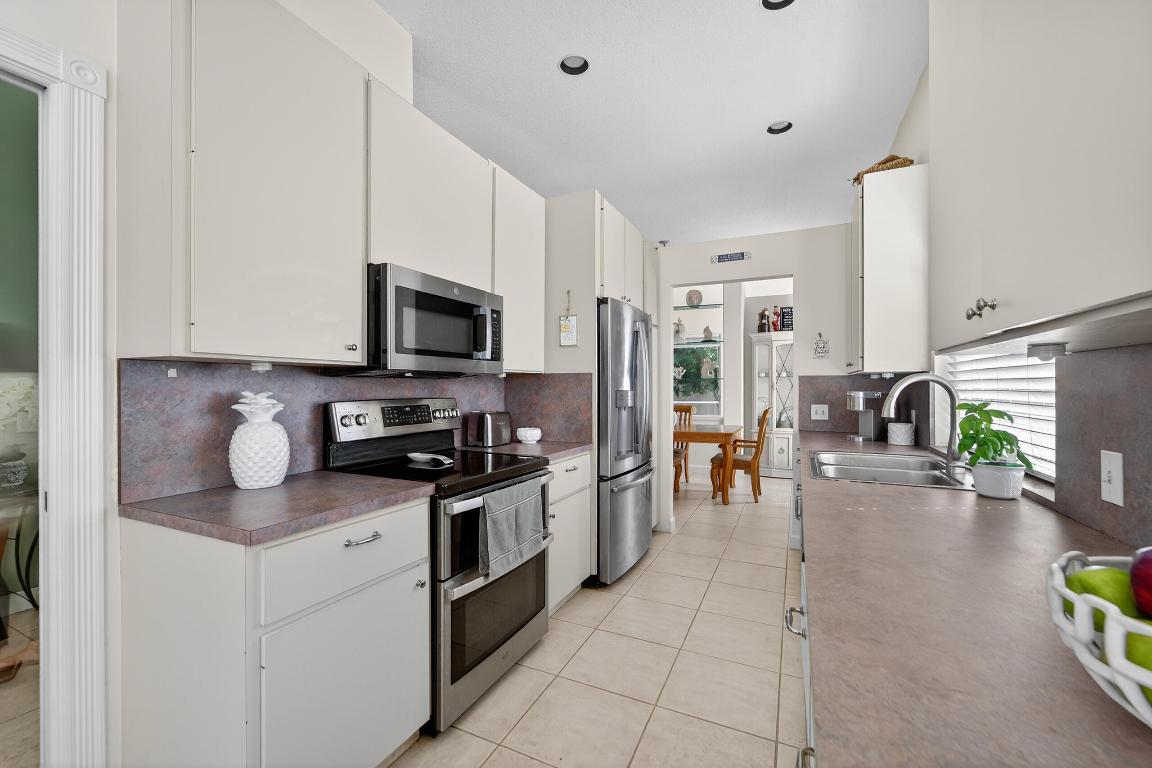 162 E Hampton, Jupiter FL 33458