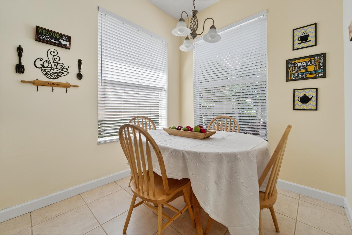 162 E Hampton, Jupiter FL 33458