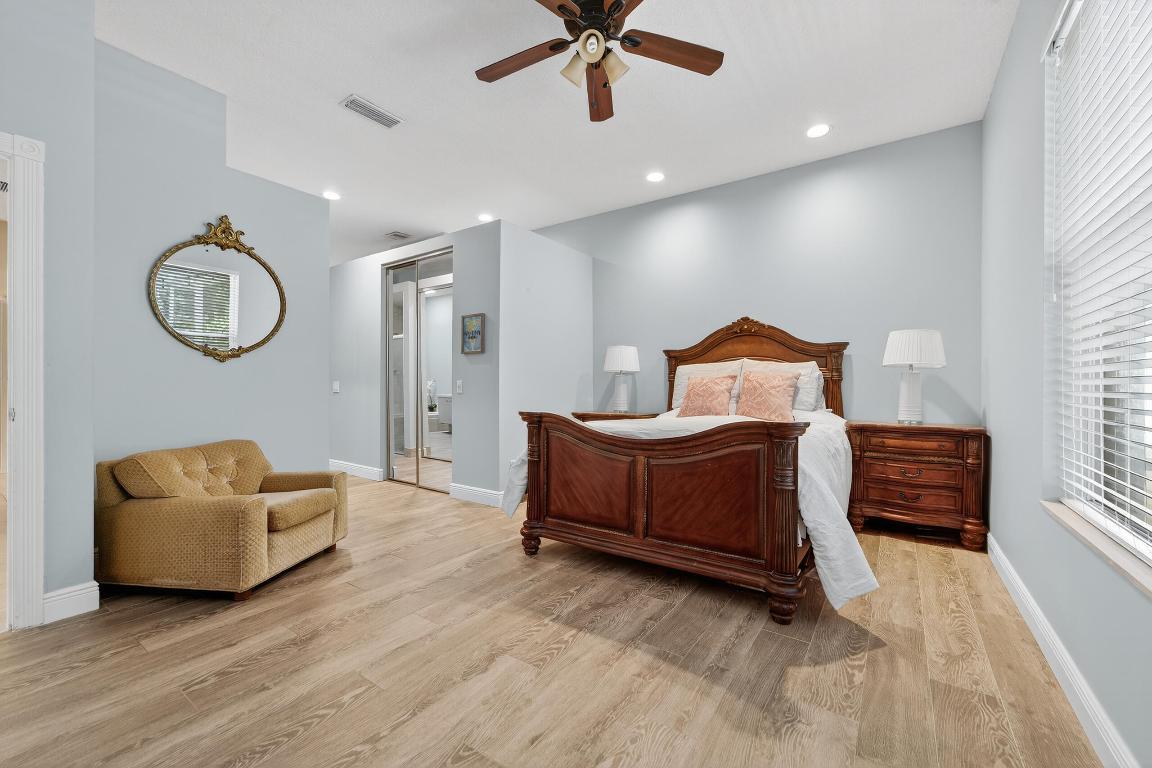 162 E Hampton, Jupiter FL 33458