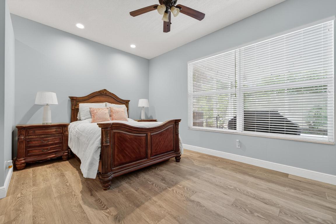 162 E Hampton, Jupiter FL 33458