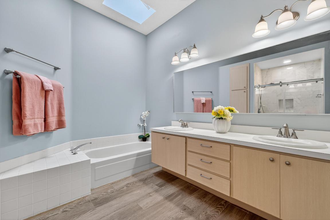 162 E Hampton, Jupiter FL 33458