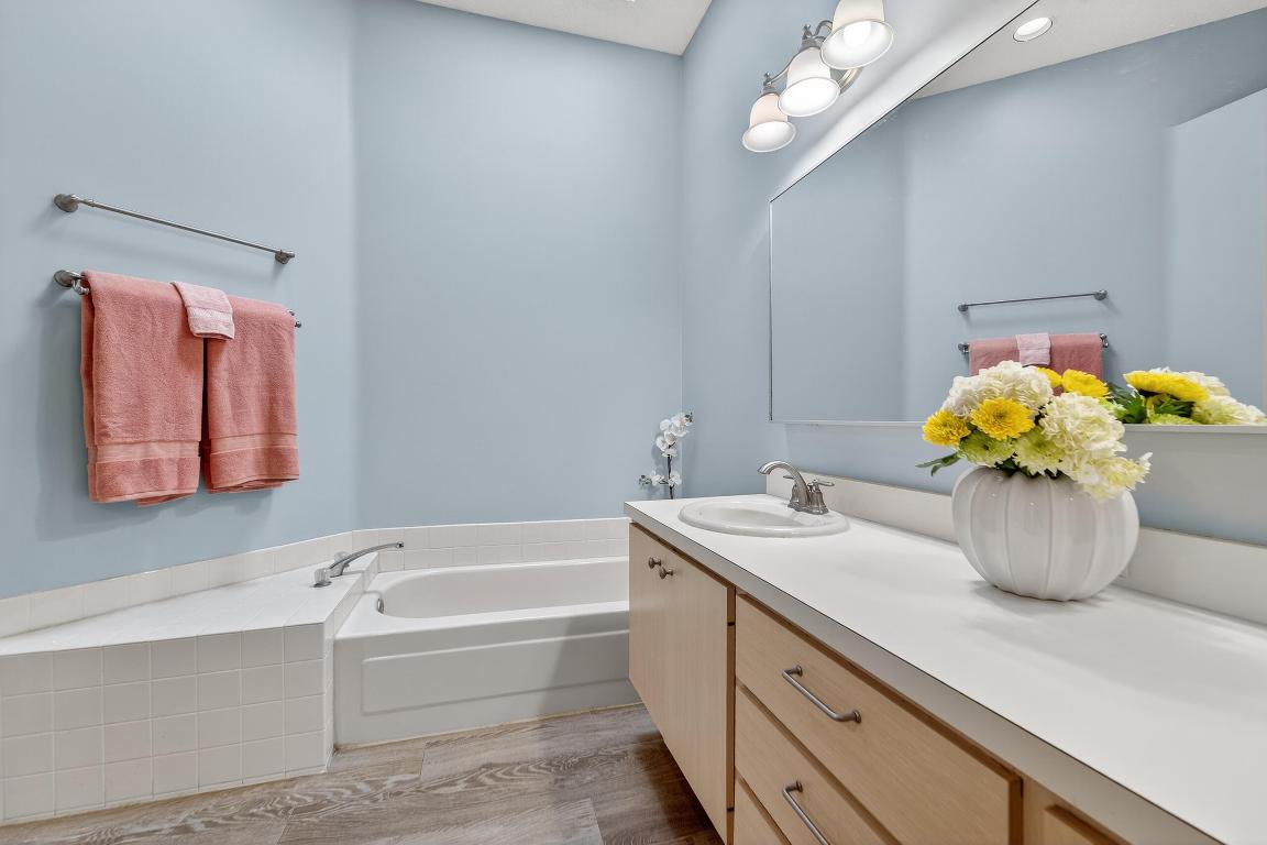 162 E Hampton, Jupiter FL 33458