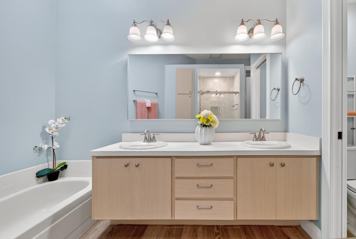 162 E Hampton, Jupiter FL 33458