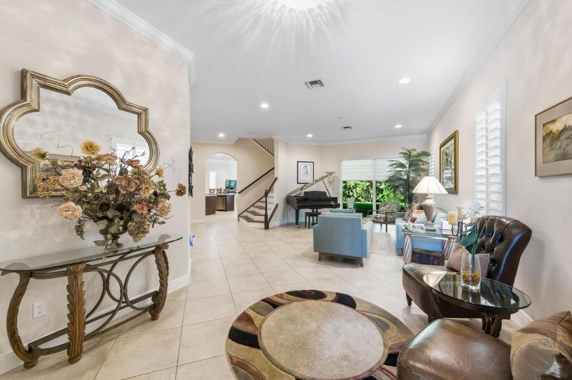 12293 Aviles, Palm Beach Gardens FL 33418