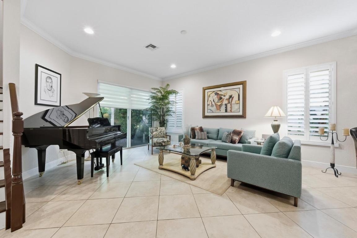 12293 Aviles, Palm Beach Gardens FL 33418
