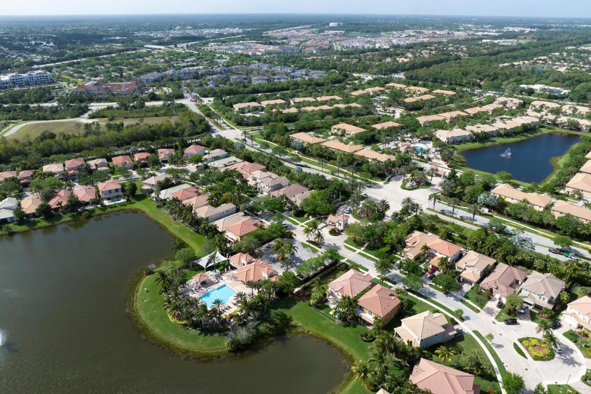 12293 Aviles, Palm Beach Gardens FL 33418