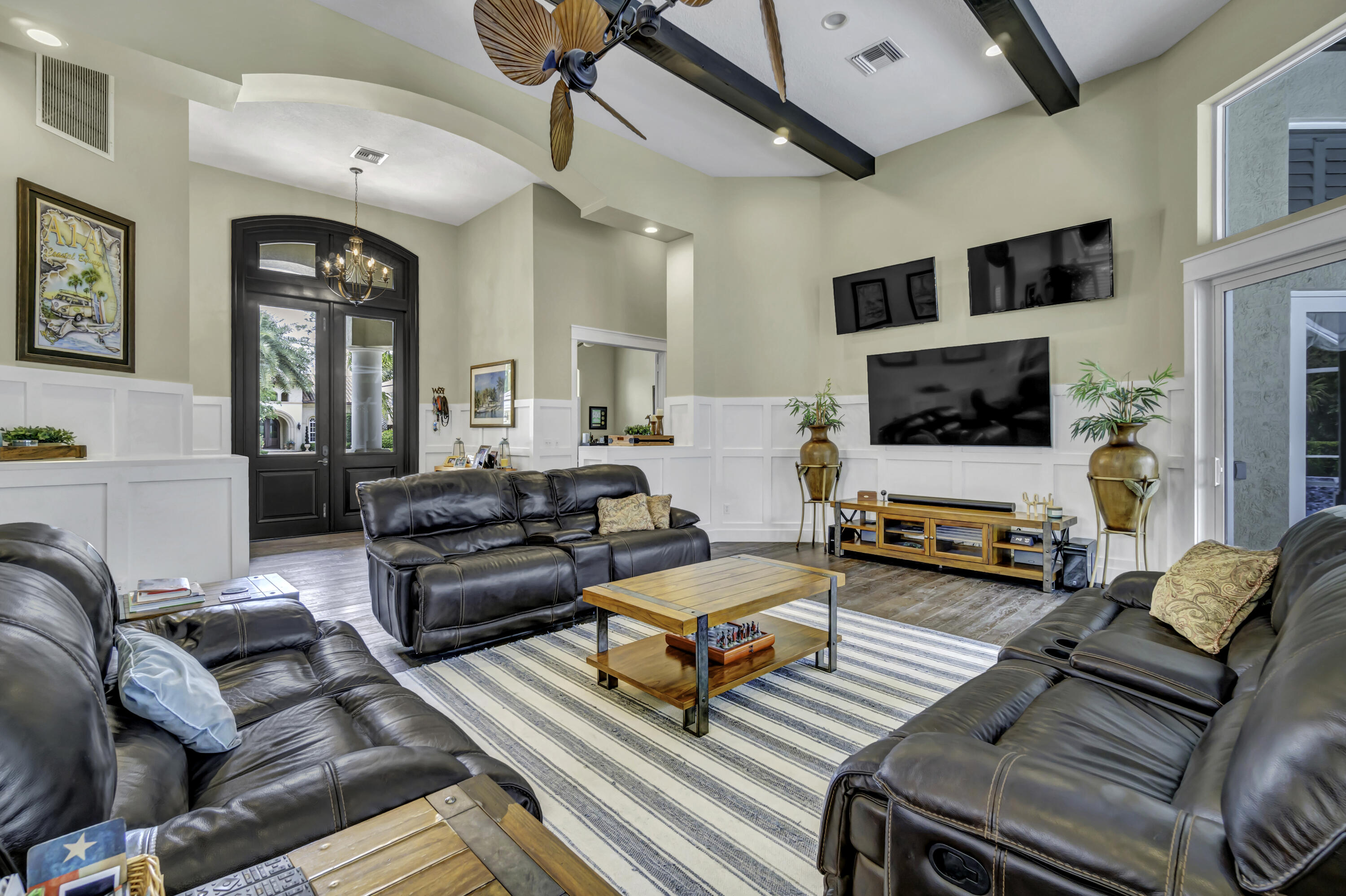 1209 Breakers West, West Palm Beach FL 33411