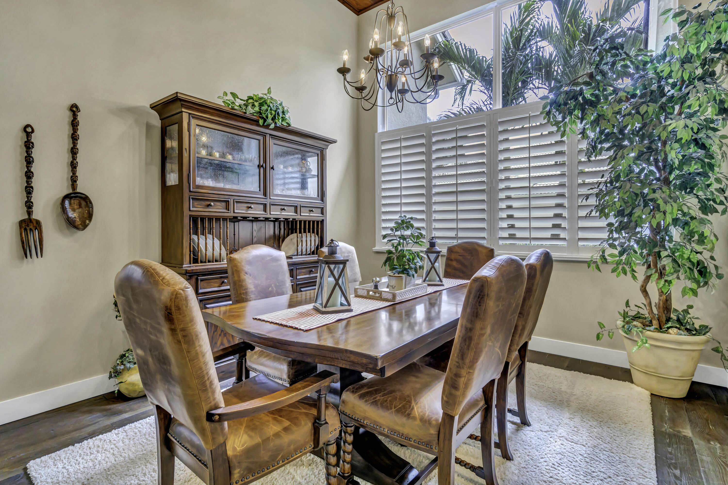 1209 Breakers West, West Palm Beach FL 33411