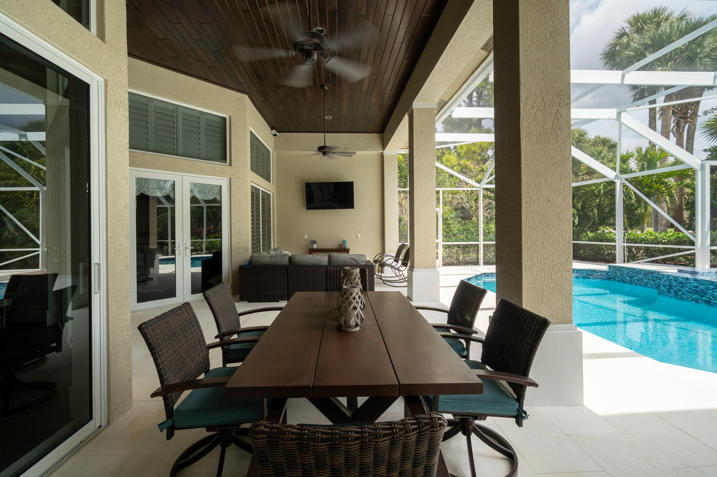 1209 Breakers West, West Palm Beach FL 33411