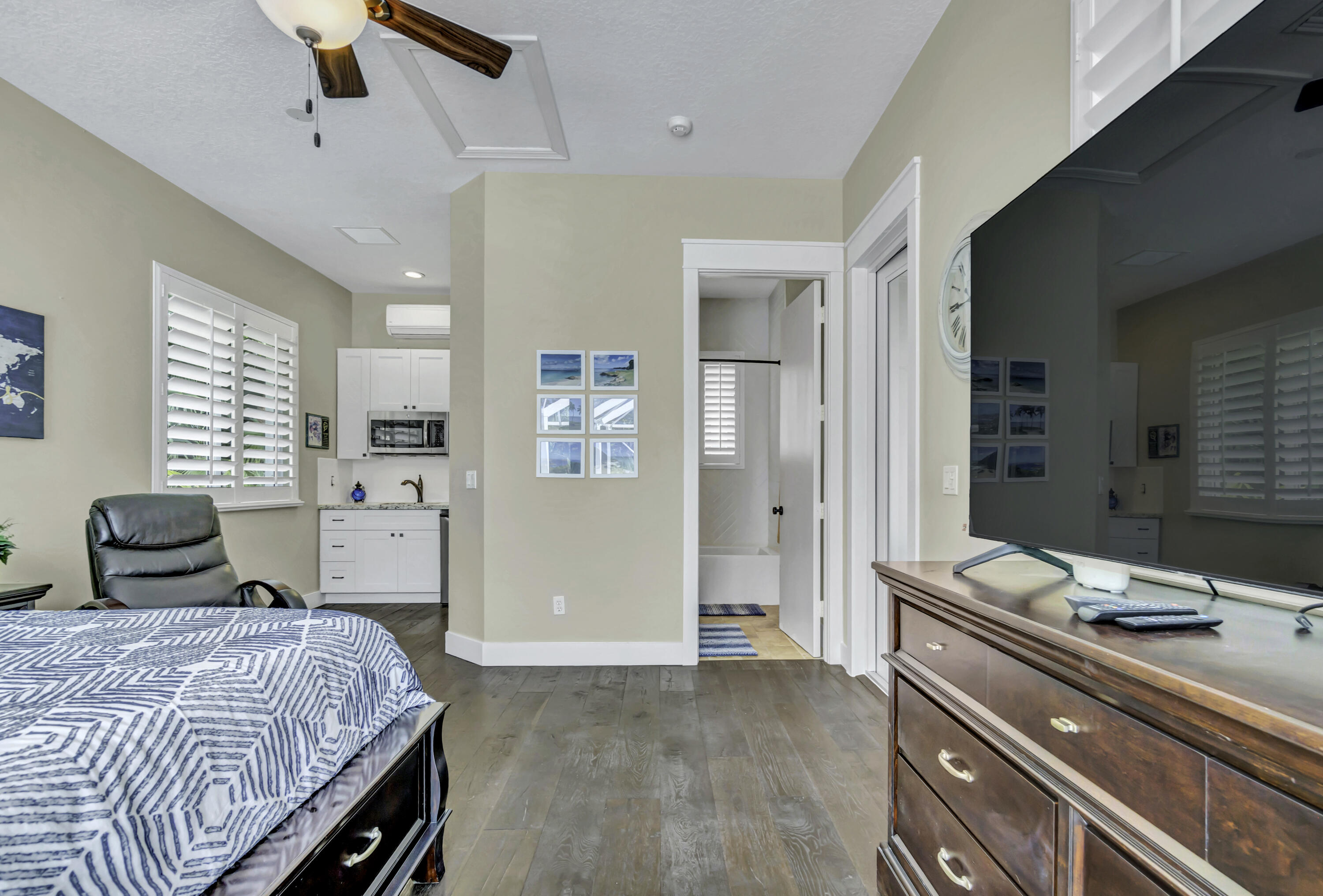 1209 Breakers West, West Palm Beach FL 33411