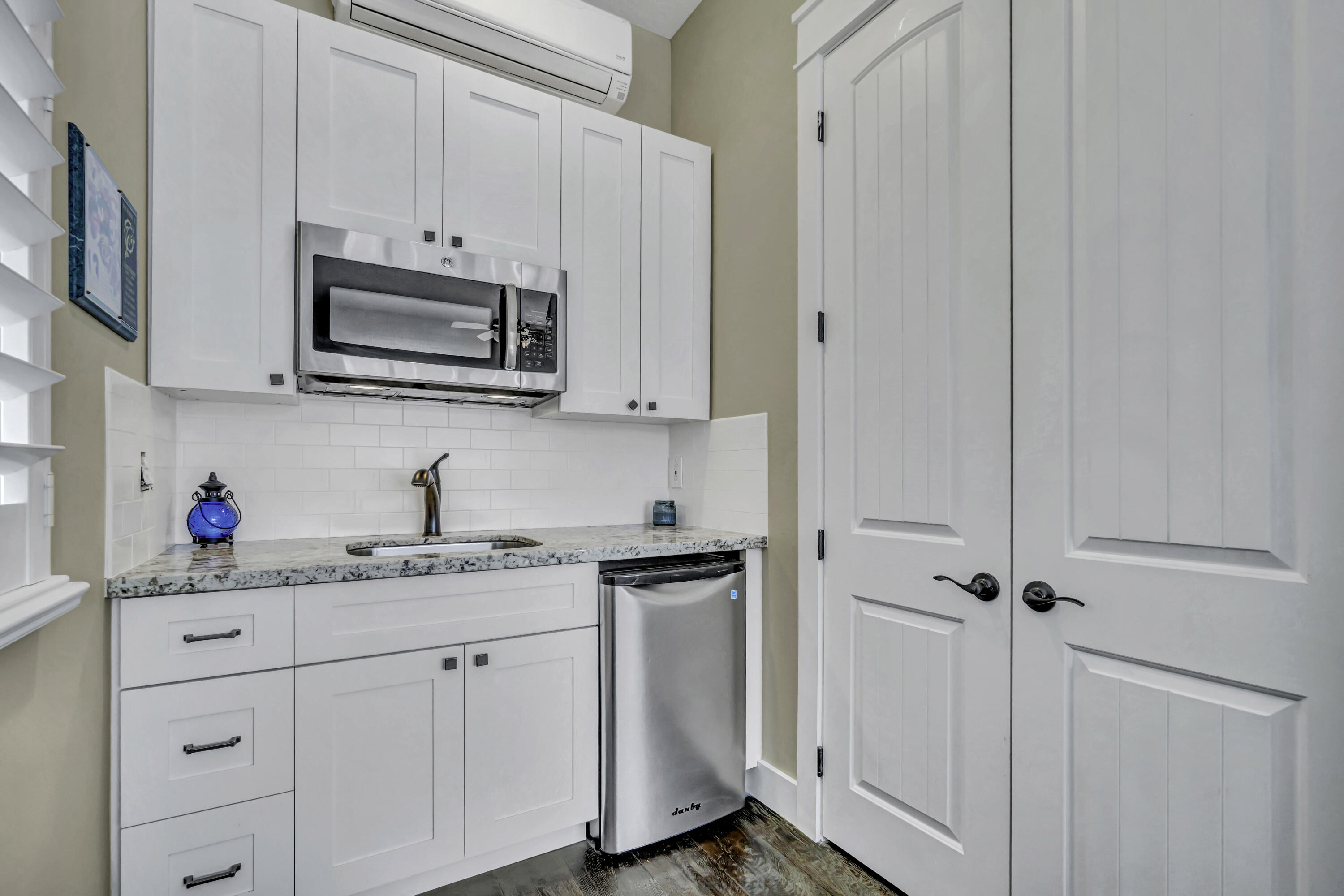 1209 Breakers West, West Palm Beach FL 33411