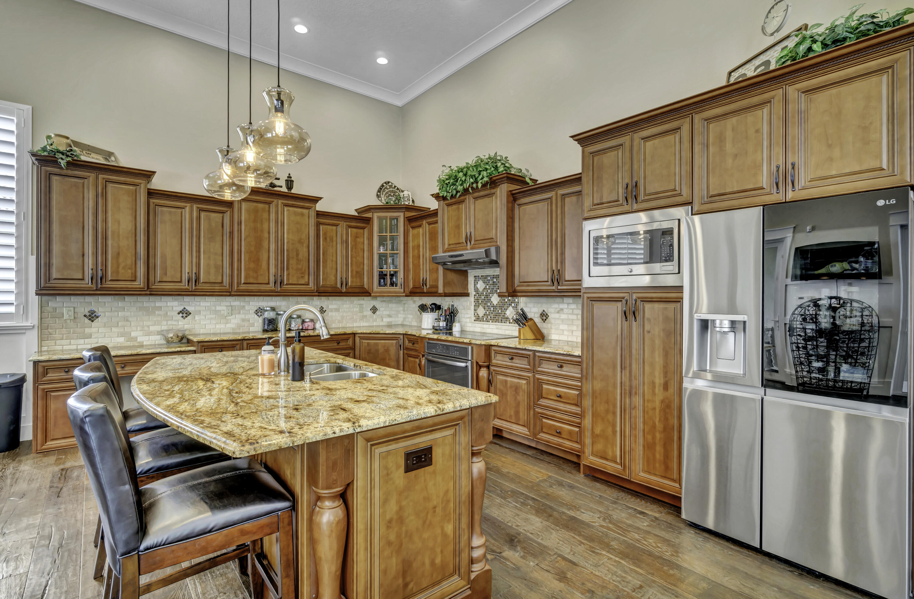1209 Breakers West, West Palm Beach FL 33411