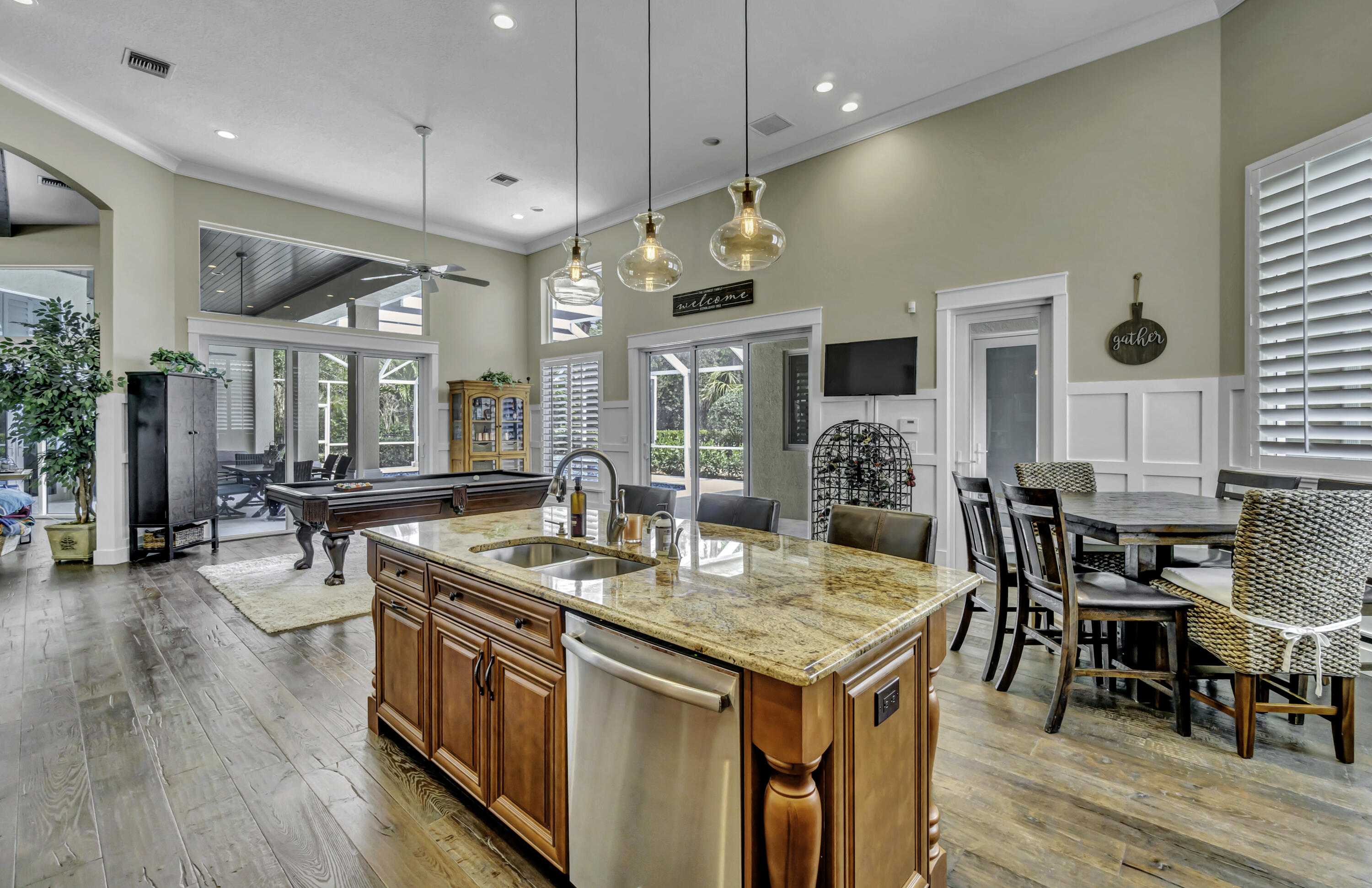 1209 Breakers West, West Palm Beach FL 33411