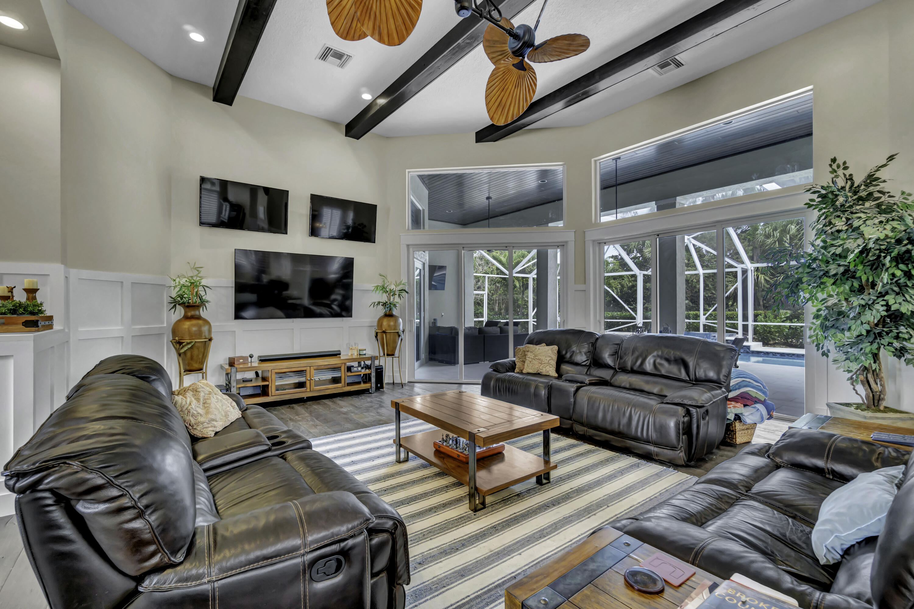 1209 Breakers West, West Palm Beach FL 33411