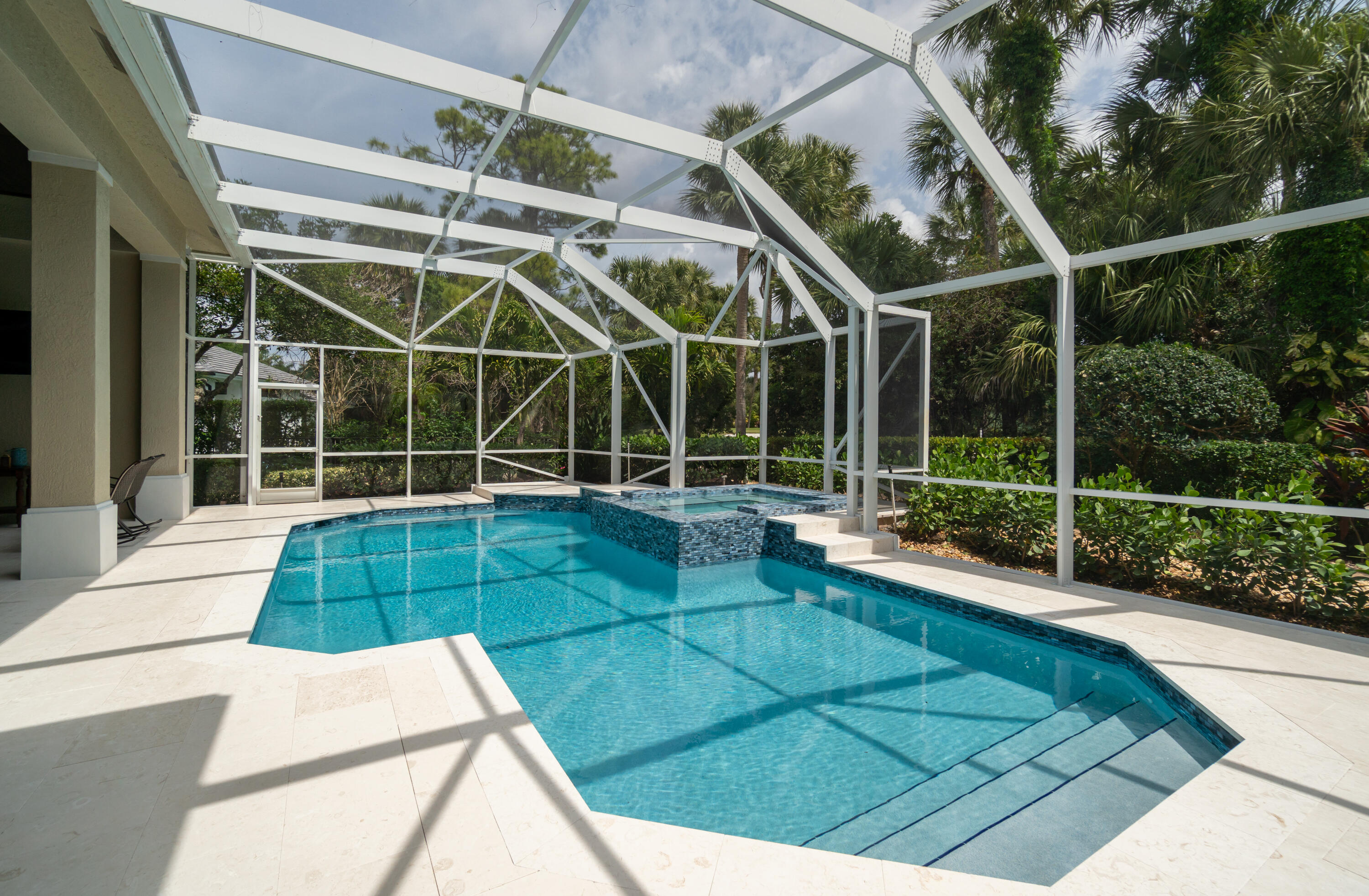 1209 Breakers West, West Palm Beach FL 33411