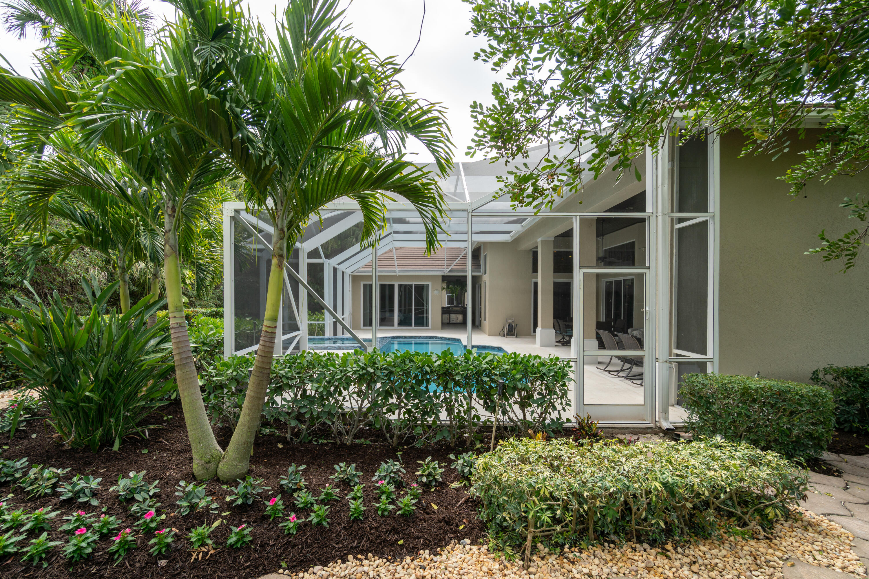 1209 Breakers West, West Palm Beach FL 33411