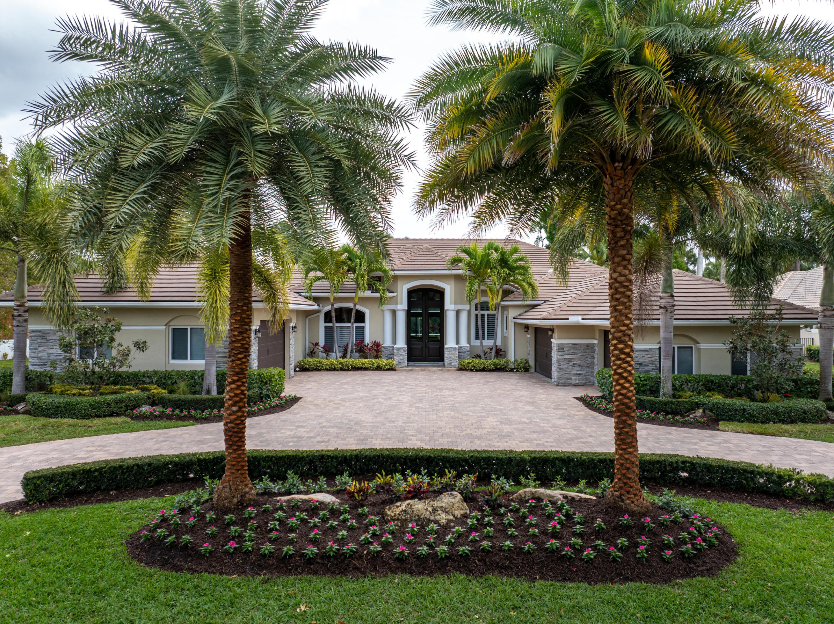 1209 Breakers West, West Palm Beach FL 33411