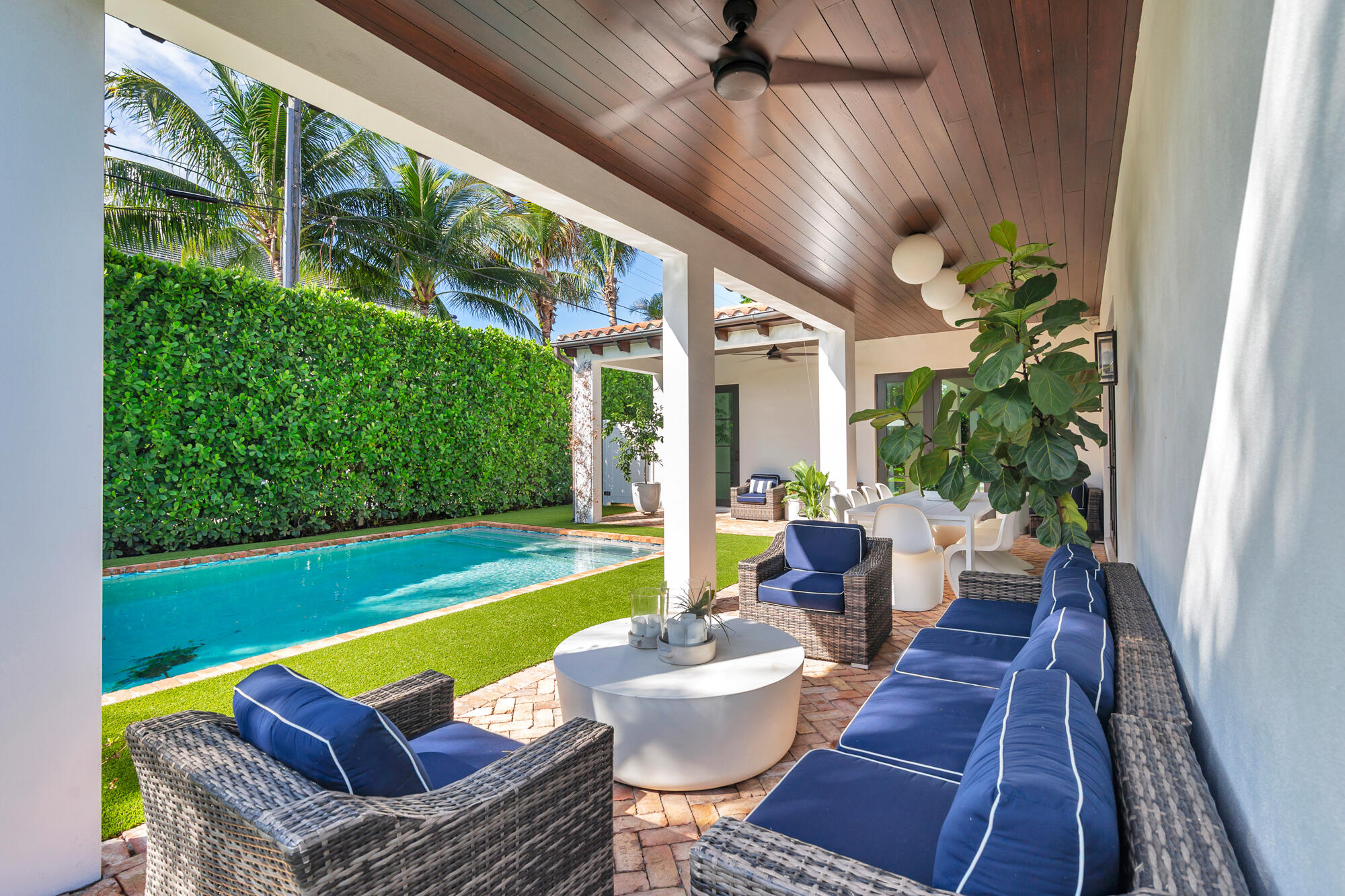136 Santa Lucia, West Palm Beach FL 33405