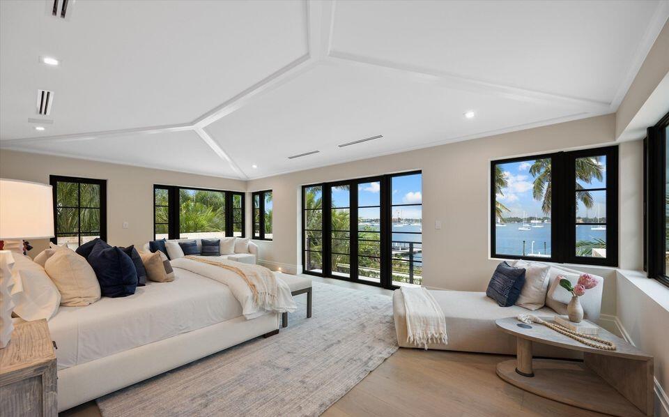 1260 N Lake, Palm Beach FL 33480