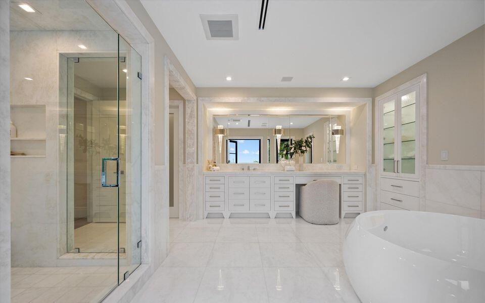 1260 N Lake, Palm Beach FL 33480