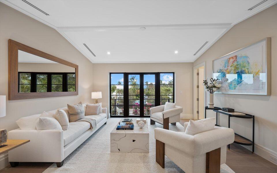 1260 N Lake, Palm Beach FL 33480