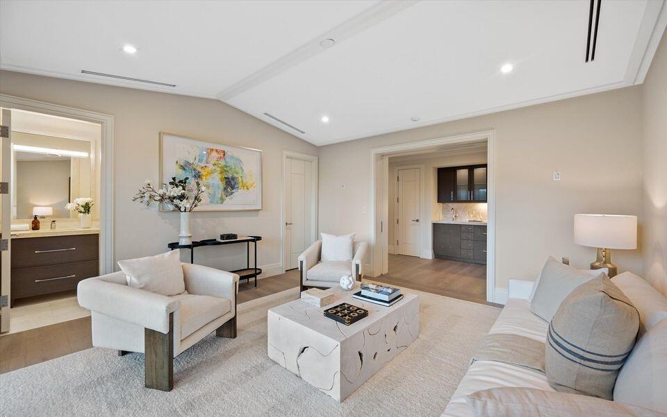 1260 N Lake, Palm Beach FL 33480