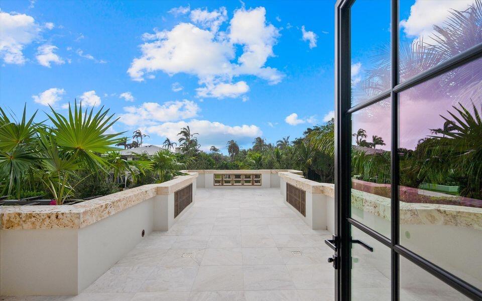 1260 N Lake, Palm Beach FL 33480