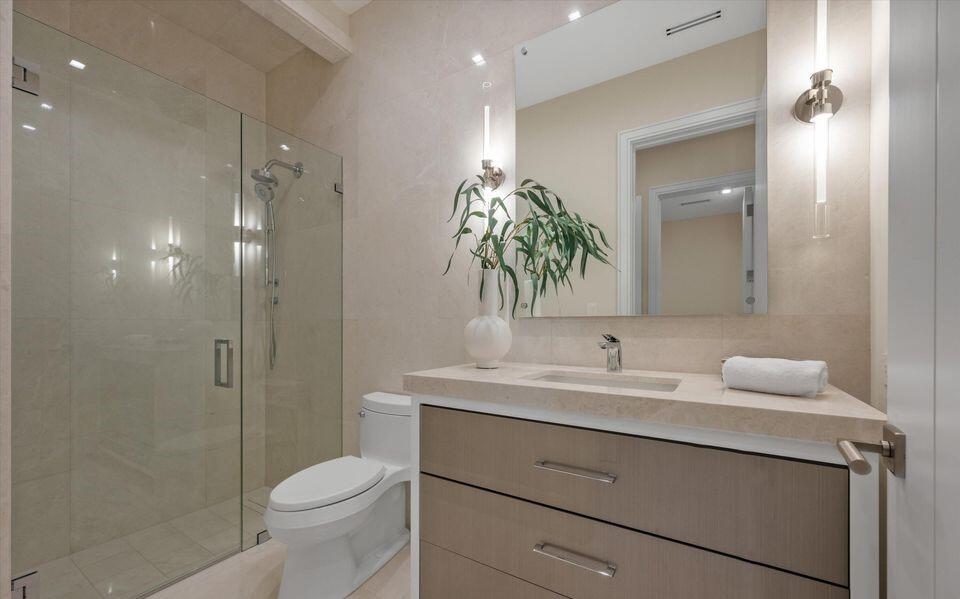 1260 N Lake, Palm Beach FL 33480