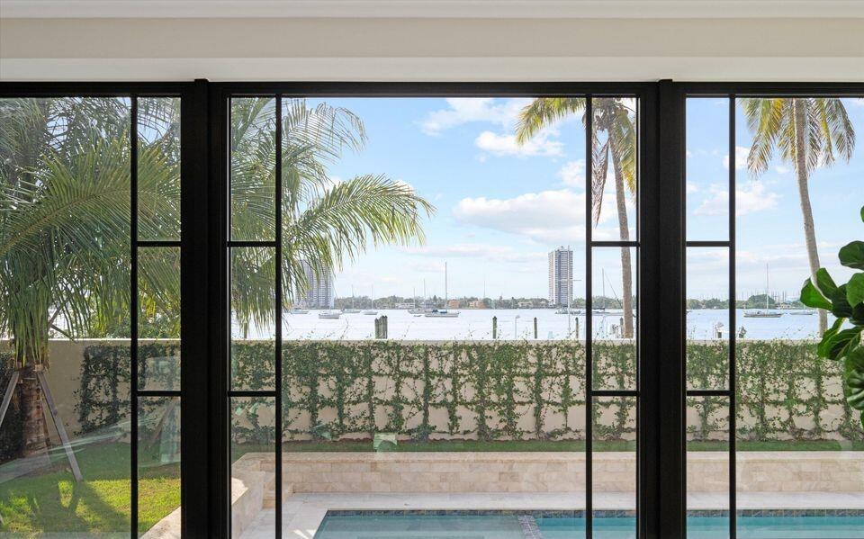 1260 N Lake, Palm Beach FL 33480