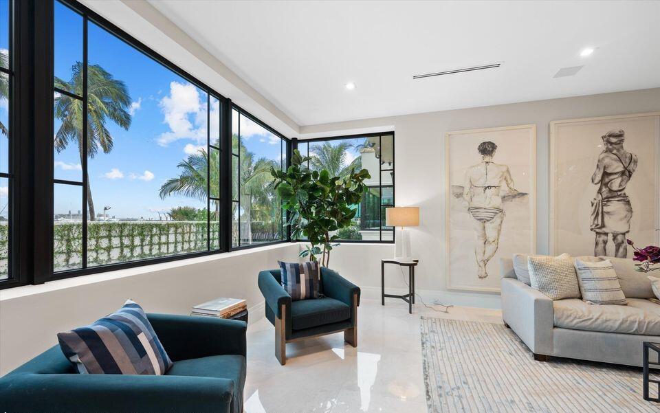 1260 N Lake, Palm Beach FL 33480