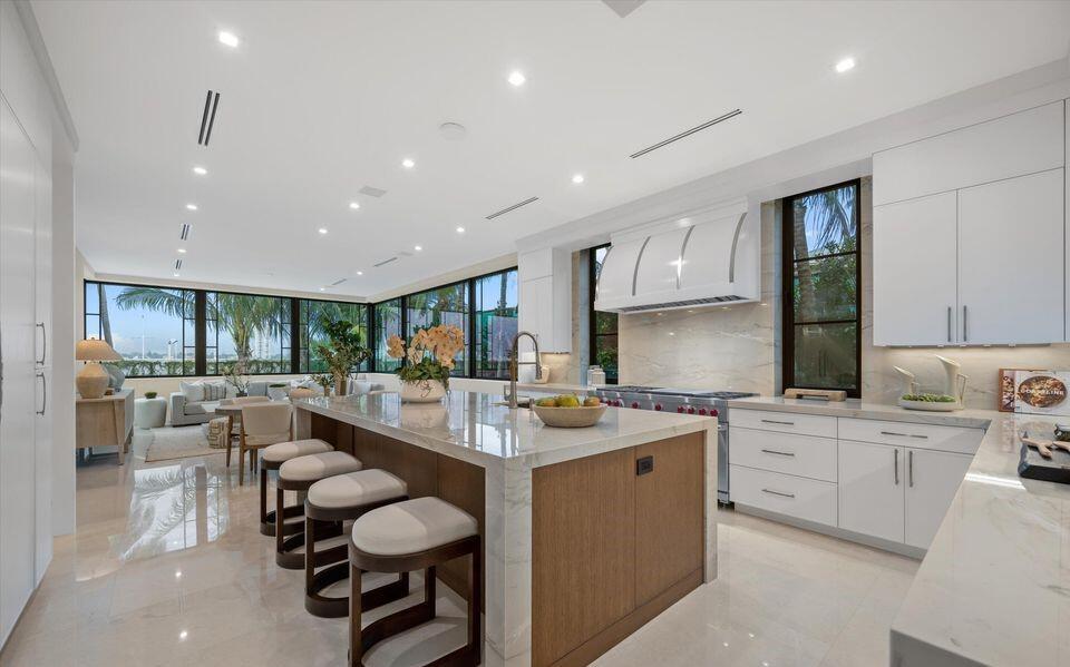 1260 N Lake, Palm Beach FL 33480