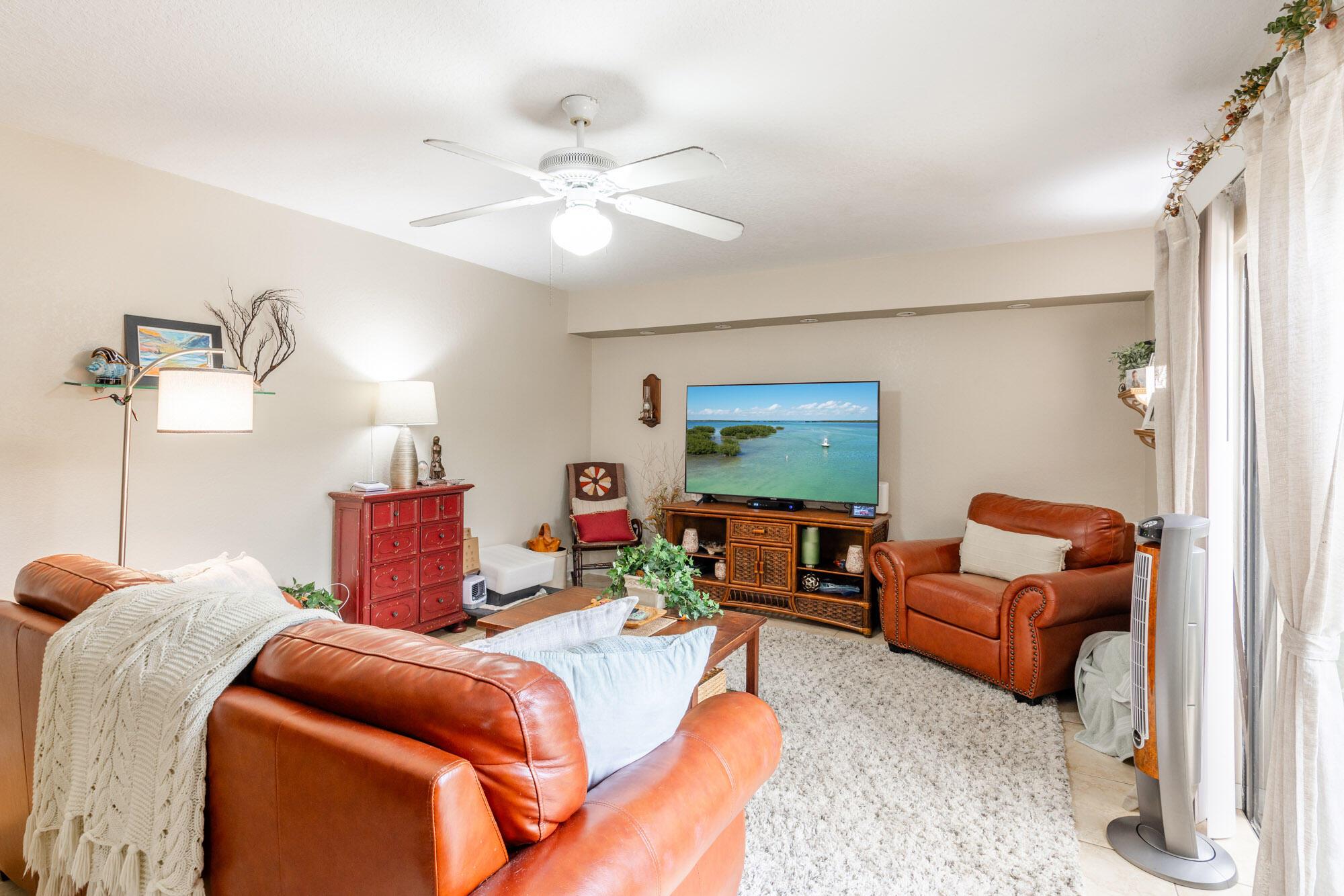 1208 12th Court, Palm Beach Gardens FL 33410