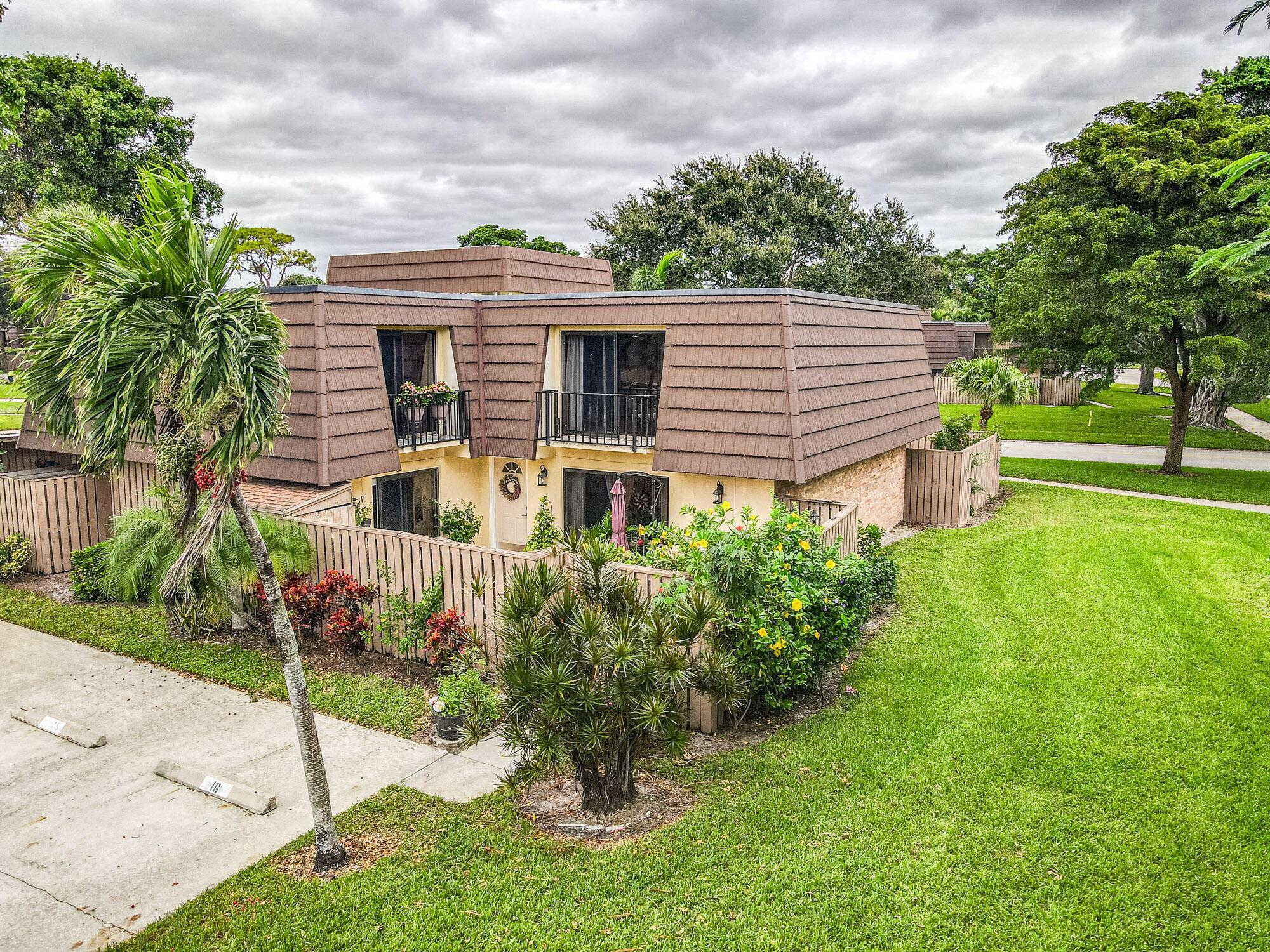 1208 12th Court, Palm Beach Gardens FL 33410