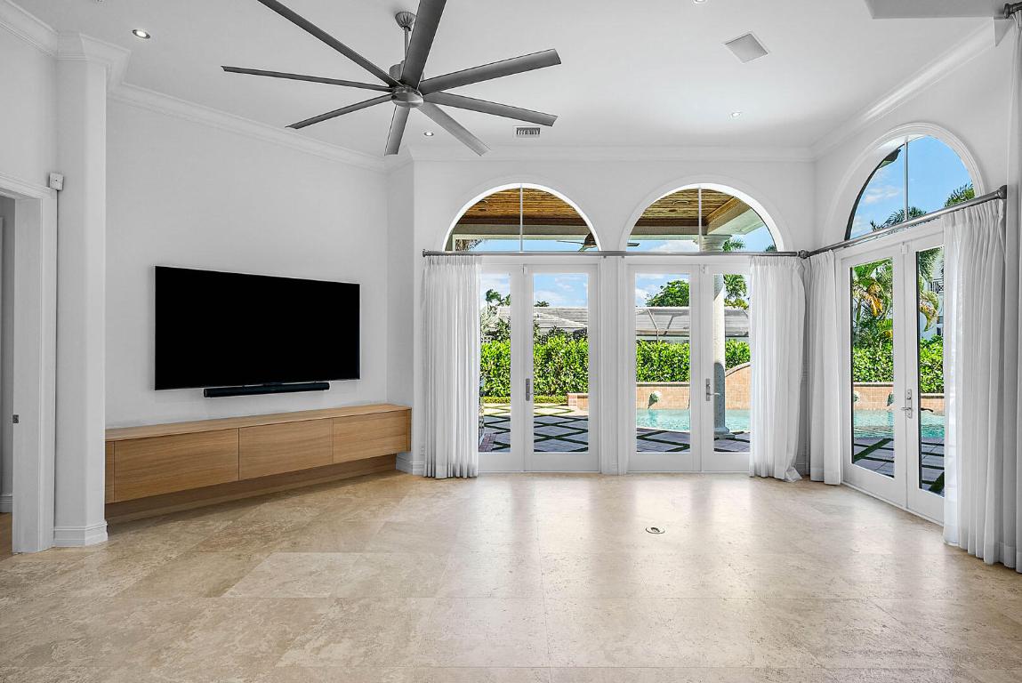 2124 W Maya Palm, Boca Raton FL 33432