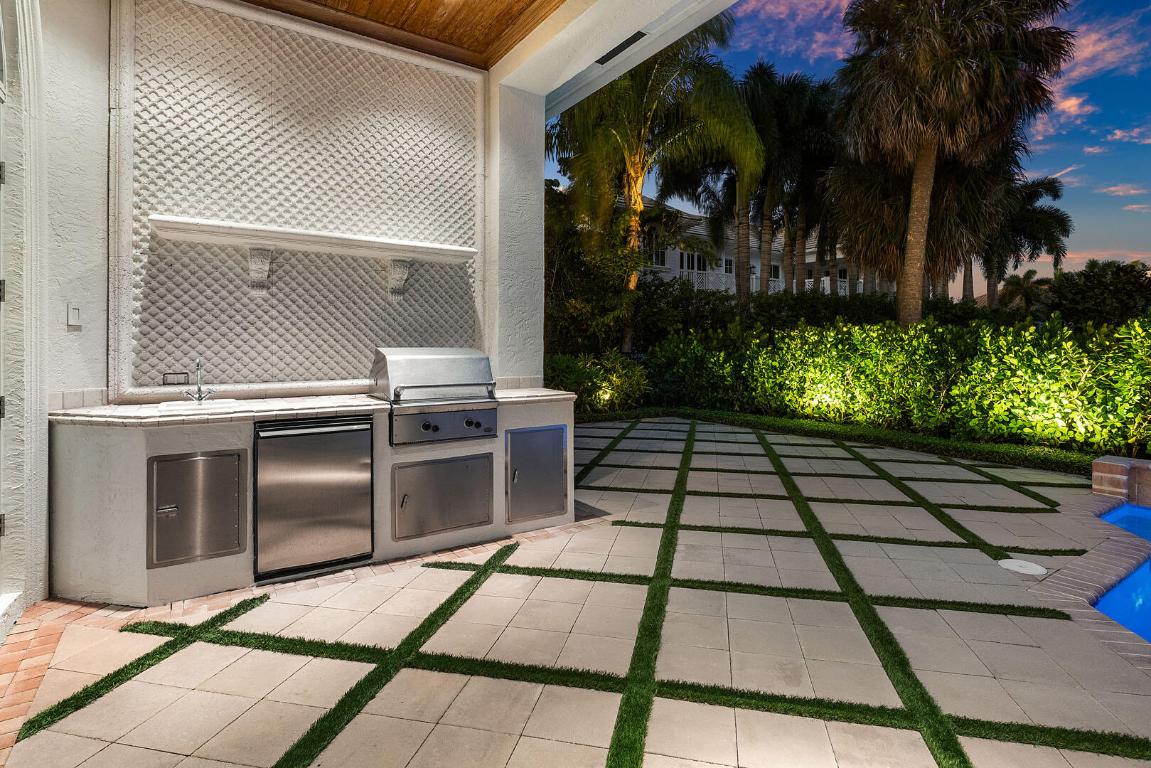 2124 W Maya Palm, Boca Raton FL 33432