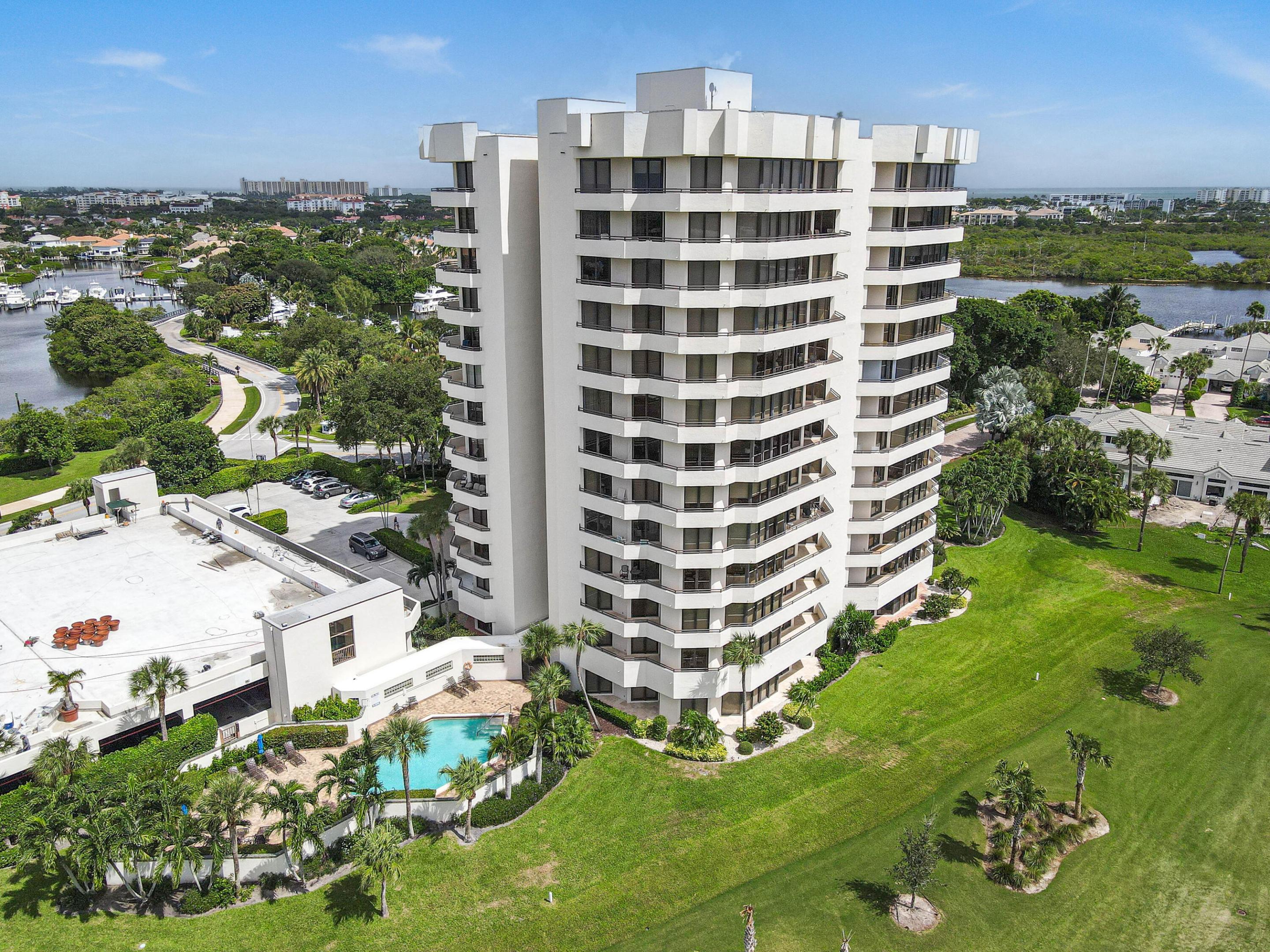 3322 Casseekey Island #302, Jupiter FL 33477